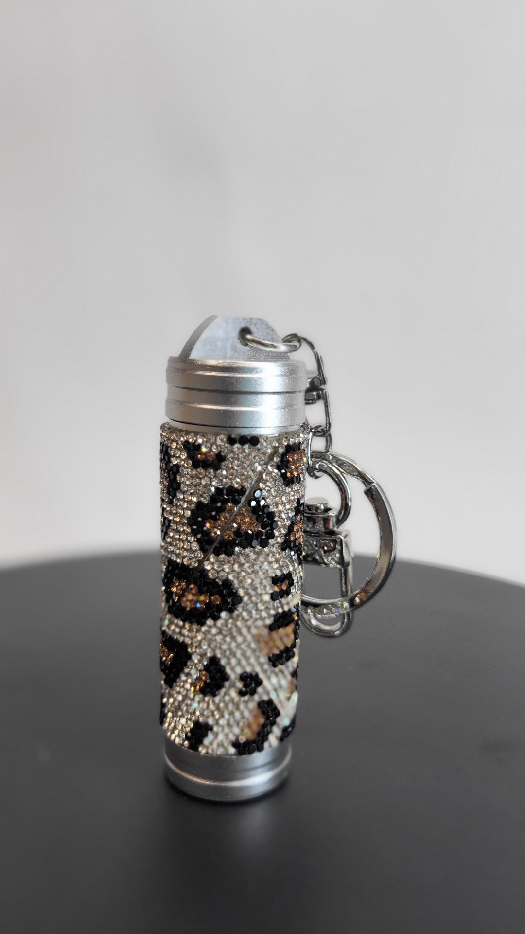 Jacqueline Kent Mini Tumbler Charm Leopard Silver