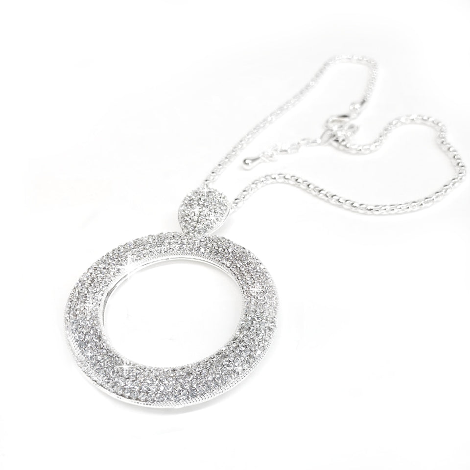 NECKLACE FROSTED HALO A VERSATILE STATEMENT