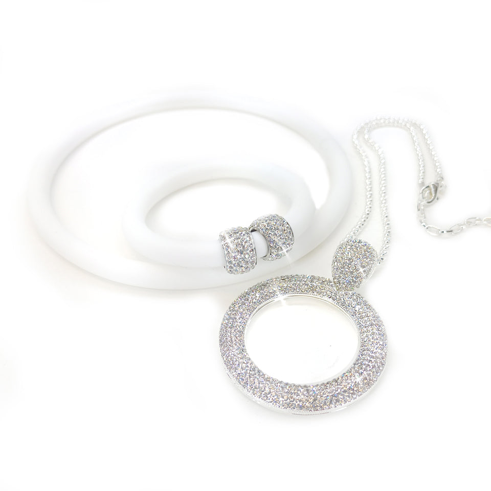 NECKLACE FROSTED HALO A VERSATILE STATEMENT WHITE