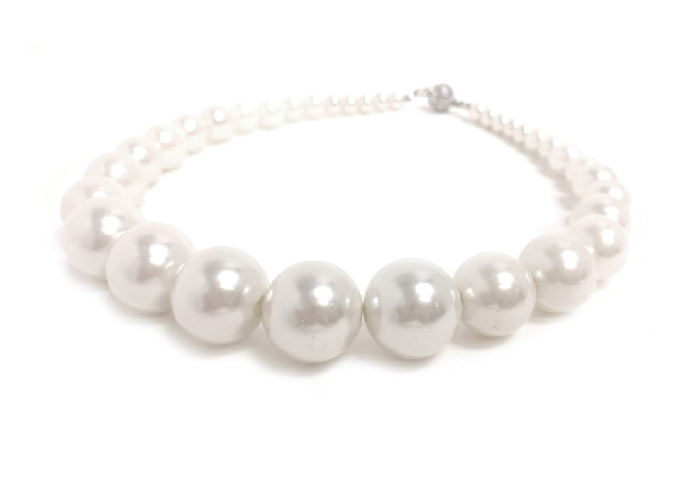 NECKLACE WILMA FLINTSTONE PEARLS  WHITE