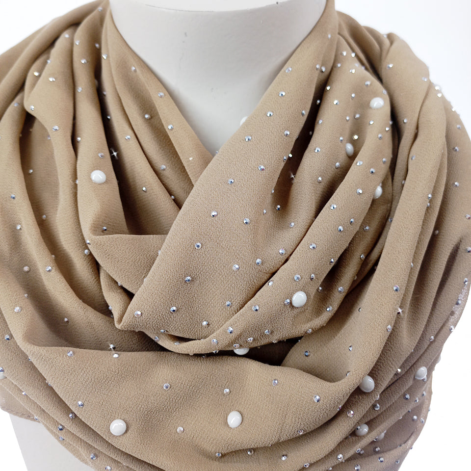 SCARF EMBELISHED MOCHA WITH SPRINKLES