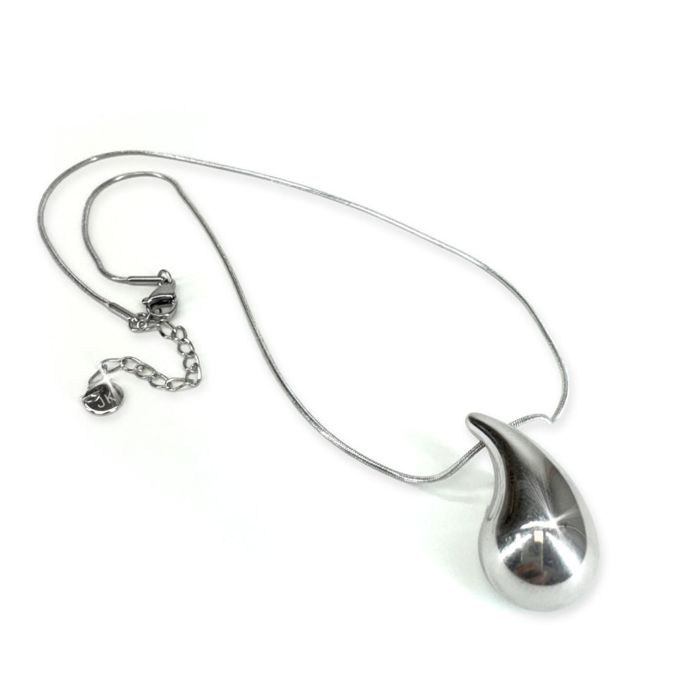 NECKLACE TEARDROP SILVER