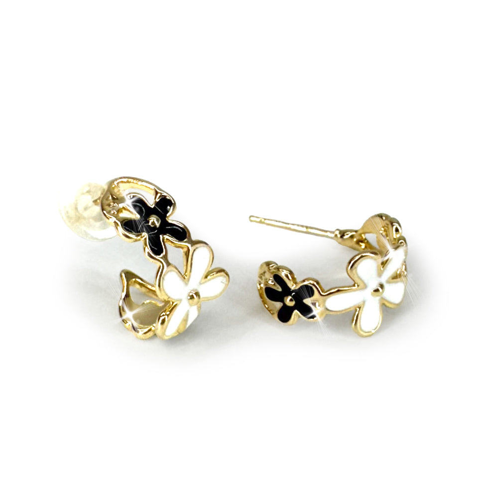 EARRING DAISY HOOP BLACK WHITE