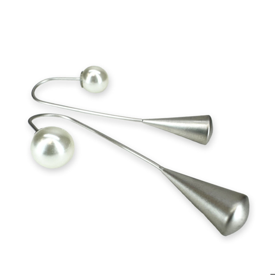 EARRING SMALL PEARL DROP SILVER